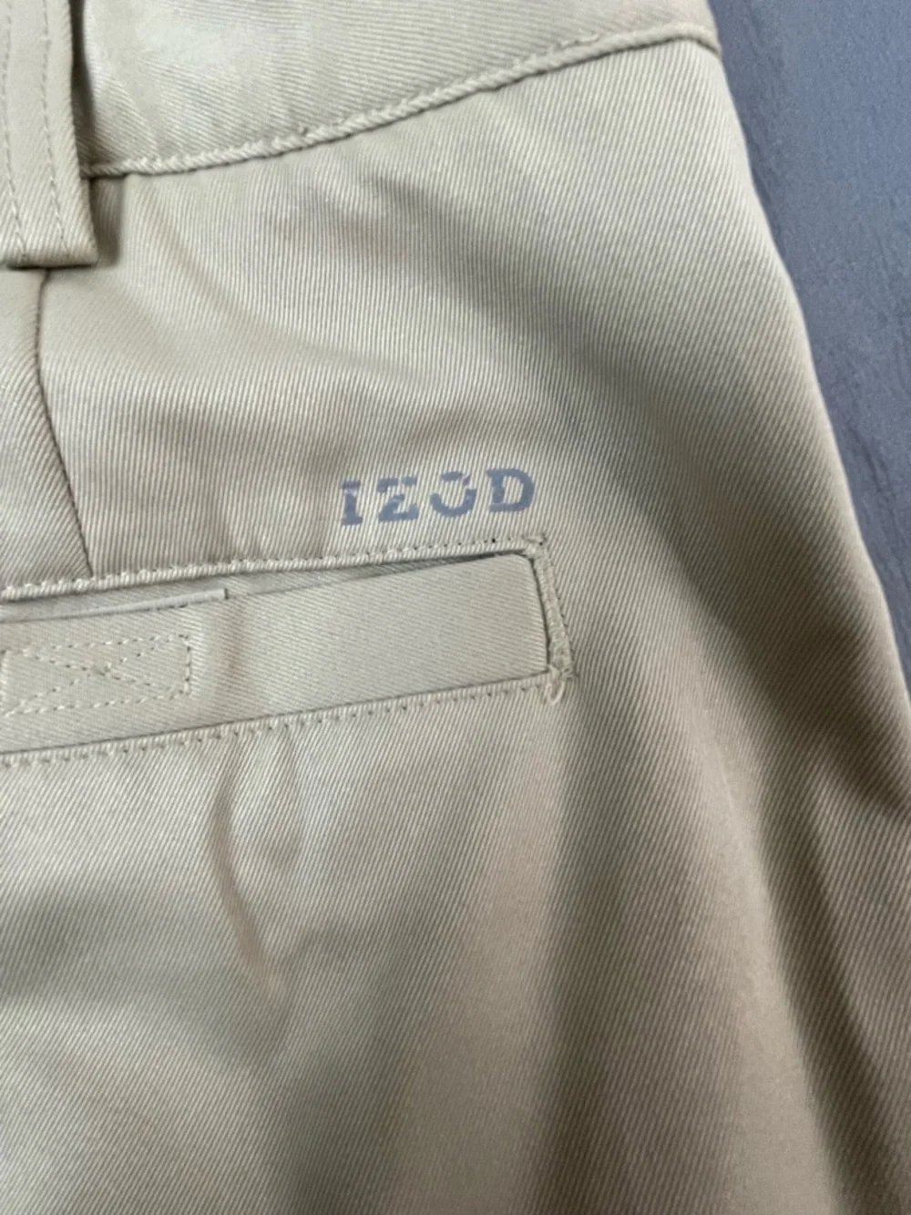 IZOD Golf Shorts‎ Mens Size 42 Beige Cargo Pockets Active Outdoor Casual